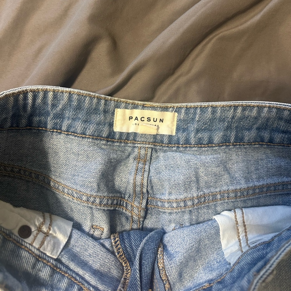 Light wash pacsun skirt